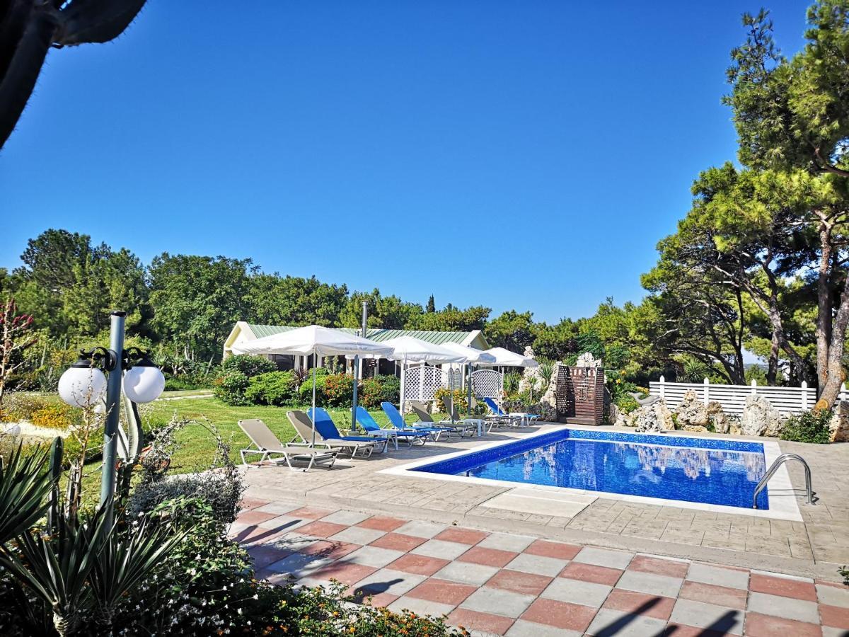 Louis Luxury Villa By Living In Blue Коскіну Екстер'єр фото