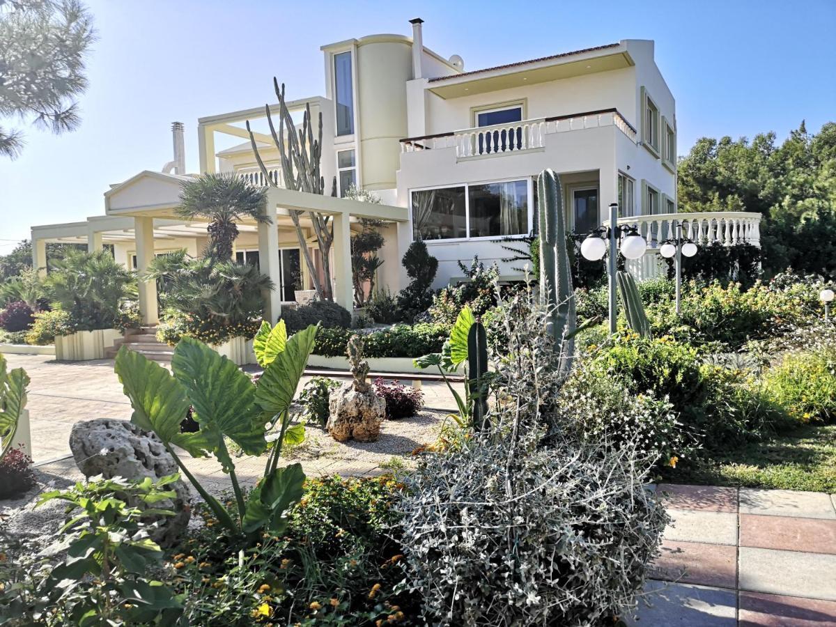 Louis Luxury Villa By Living In Blue Коскіну Екстер'єр фото
