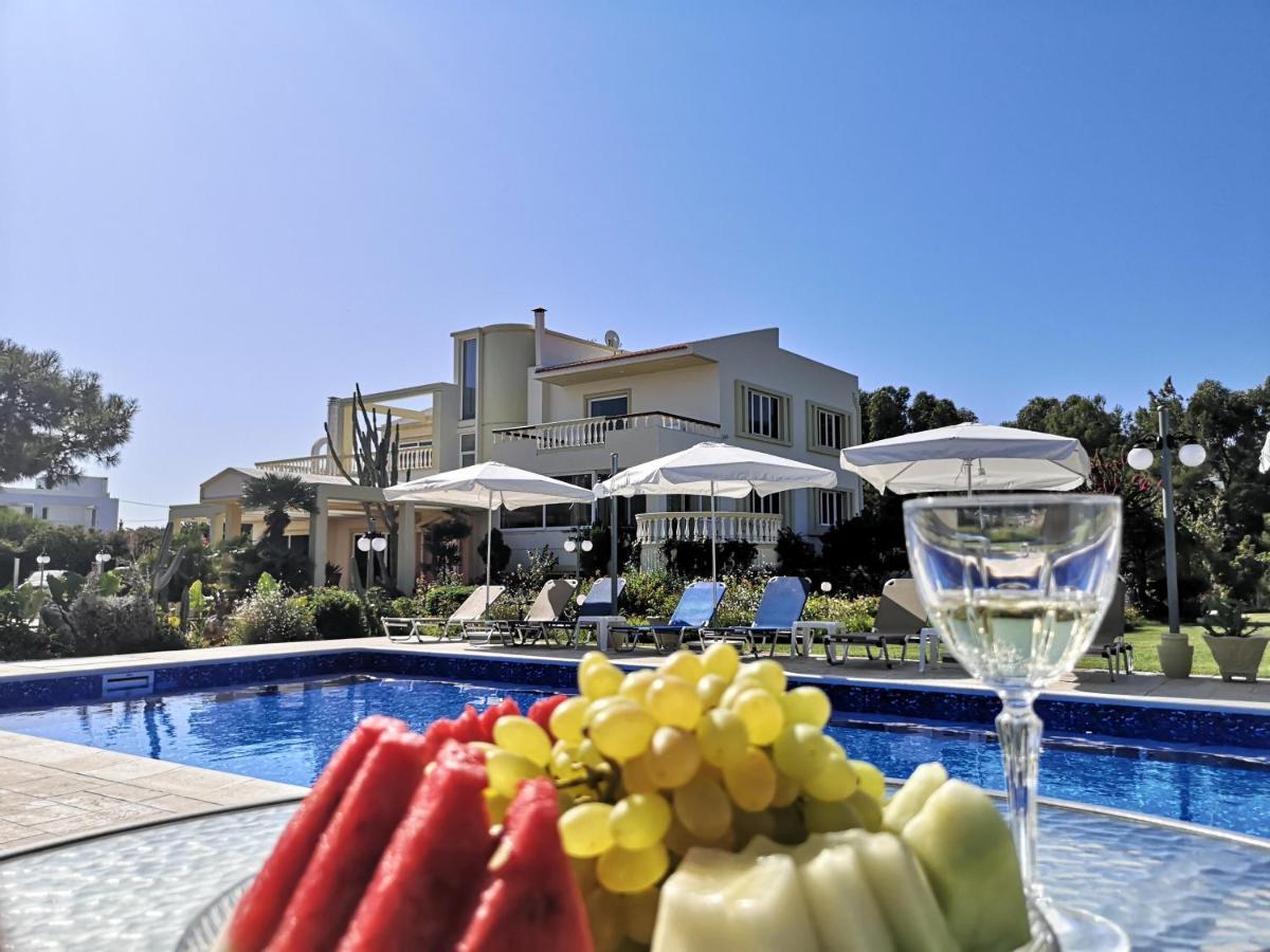 Louis Luxury Villa By Living In Blue Коскіну Екстер'єр фото
